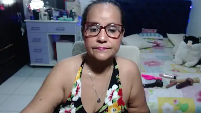 Snapshot of pervert_mommy_ chatting on 28, 7, 2026 pervert mommy online show from 28, 7, 2026