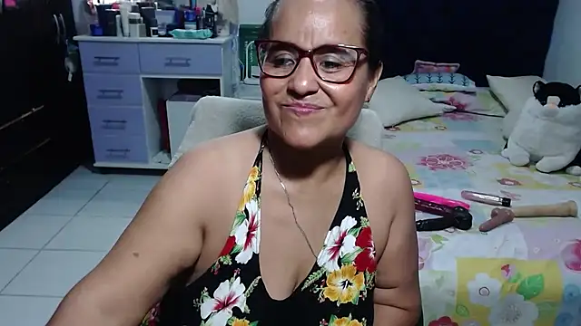 Snapshot of pervert_mommy_ chatting on 28, 7, 2026 pervert mommy online show from 28, 7, 2026