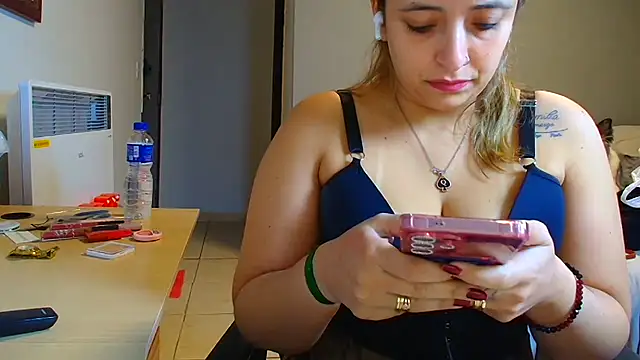 BumbumGigante online show from 10, 7, 2026