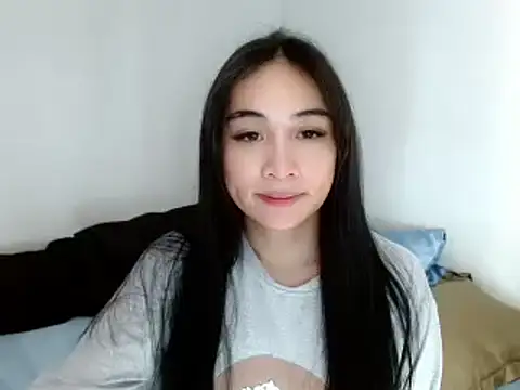 Snapshot of SweetLilly_18 chatting on 21, 2, 2025 SweetLilly 18 online show from 21, 2, 2025