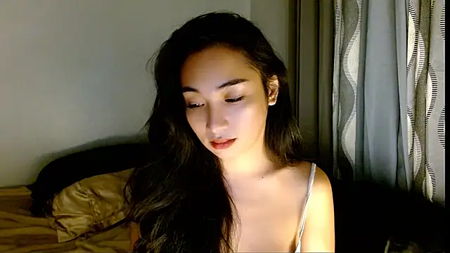 Snapshot of SweetLilly_18 chatting on 27, 3, 2026 SweetLilly 18 online show from 27, 3, 2026