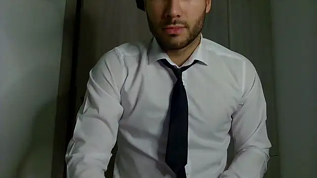 Snapshot of Justynn1 chatting on 12, 1, 2025 Justynn1 online show from 12, 1, 2025