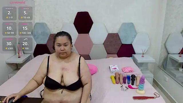 angel blue online show from 13, 7, 2026