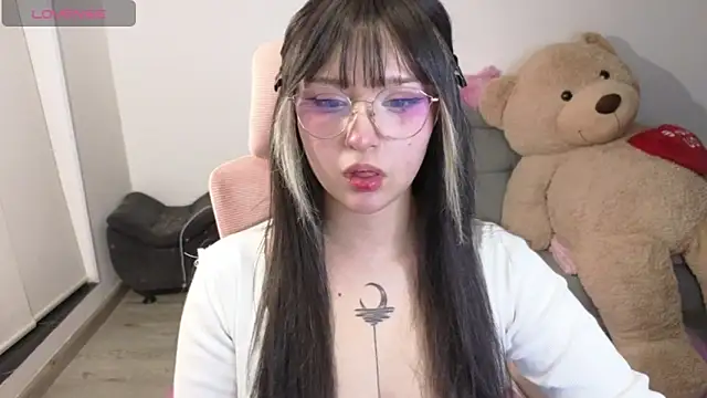 KuroChan420 online show from 11, 3, 2026