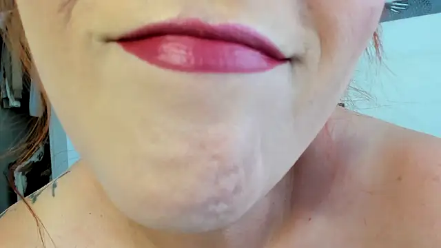 Snapshot of SexyCaitlynHot chatting on 5, 11, 2025 SexyCaitlynHot online show from 5, 11, 2025