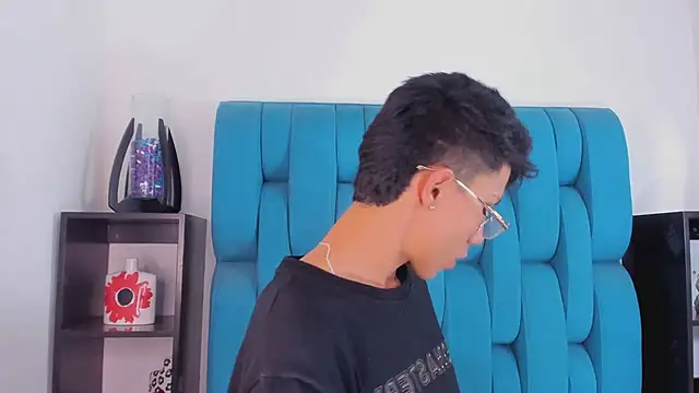 Snapshot of AlanNaughty chatting on 10, 1, 2025 AlanNaughty online show from 10, 1, 2025