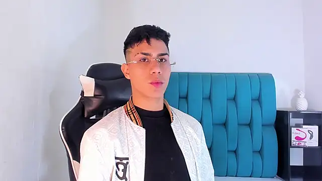 Snapshot of AlanNaughty chatting on 7, 3, 2025 AlanNaughty online show from 7, 3, 2025