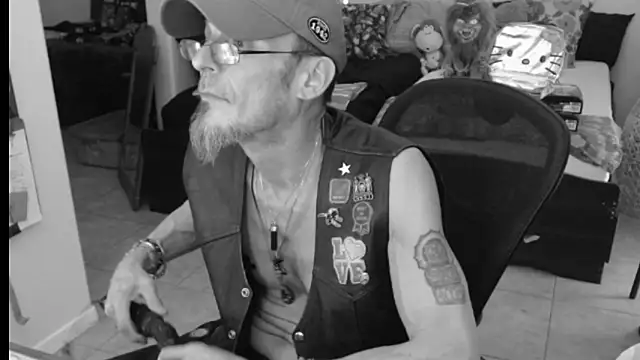 mycock2474u online show from 20, 2, 2025