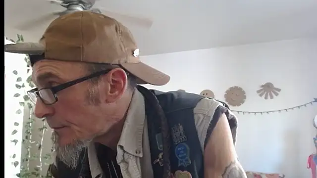 mycock2474u online show from 21, 2, 2025