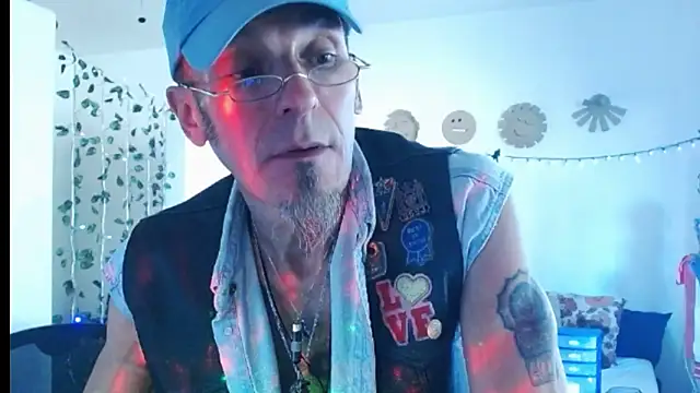 mycock2474u online show from 25, 2, 2025