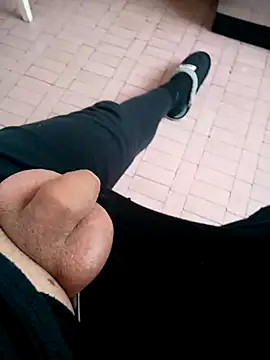 Snapshot of david_geam chatting on 21, 12, 2024 david geam online show from 21, 12, 2024