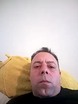 Snapshot of david_geam chatting on 5, 1, 2025 david geam online show from 5, 1, 2025