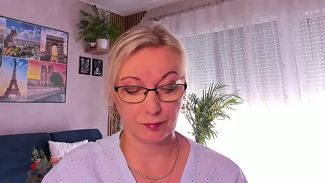 vanessa chat online show from 11, 5, 2026
