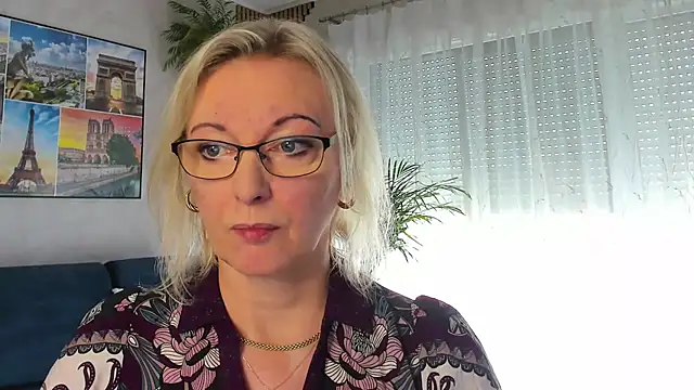 vanessa chat online show from 17, 5, 2026