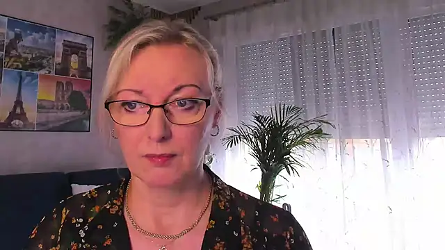 vanessa chat online show from 18, 5, 2026