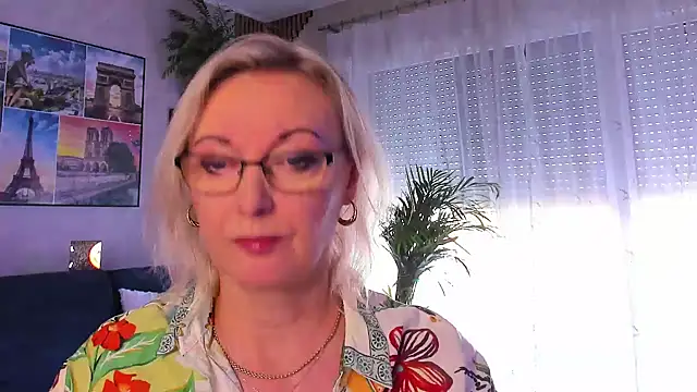 vanessa chat online show from 19, 5, 2026