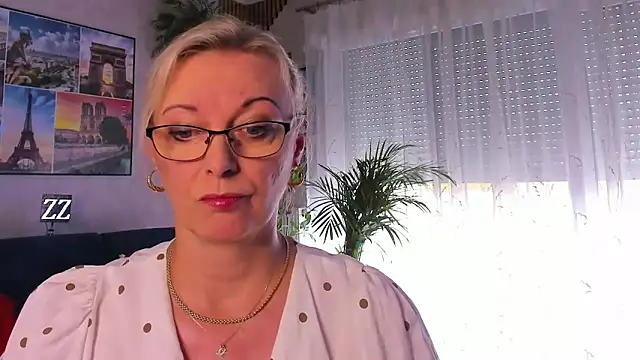 vanessa chat online show from 24, 5, 2026