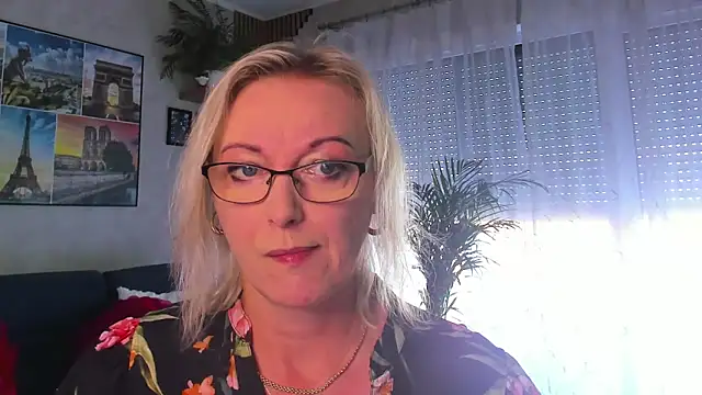 vanessa chat online show from 17, 6, 2026
