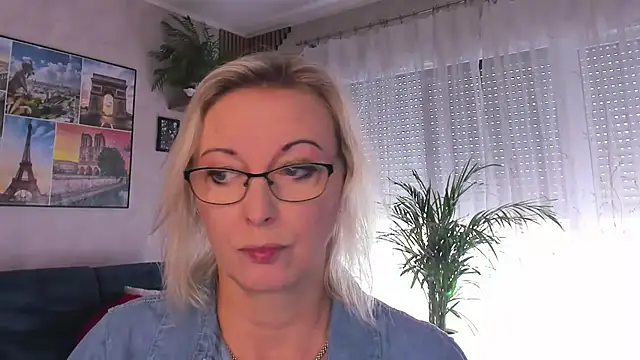 vanessa chat online show from 8, 7, 2026