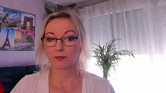 vanessa chat online show from 22, 7, 2026