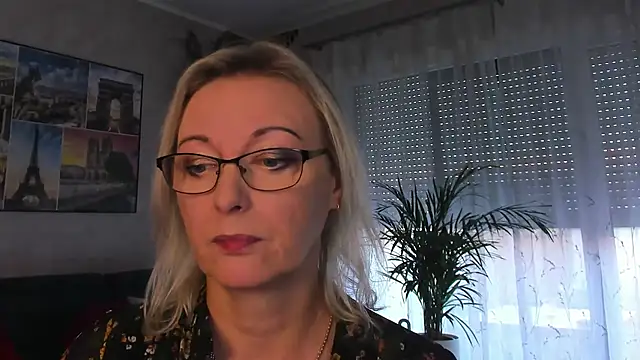 vanessa chat online show from 28, 7, 2026