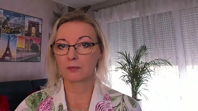 vanessa chat online show from 4, 8, 2026