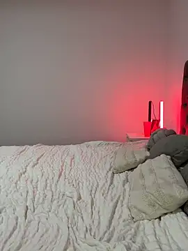 EllaMae online show from 21, 9, 2025