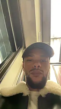 Snapshot of Lionayowe chatting on 26, 10, 2025 Lionayowe online show from 26, 10, 2025