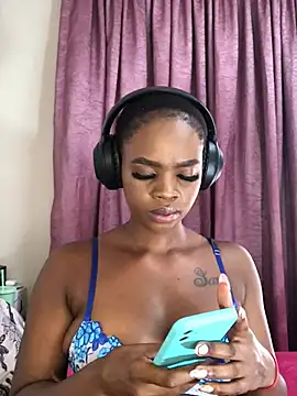 LuciousLips96 online show from 10, 3, 2025