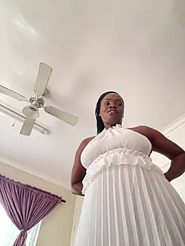 LuciousLips96 online show from 23, 7, 2026