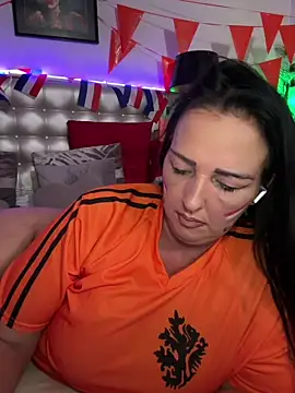 Snapshot of TiffanyRoxx chatting on 25, 6, 2026 TiffanyRoxx online show from 25, 6, 2026