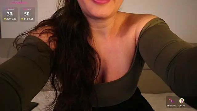 Snapshot of pawg_queen chatting on 6, 12, 2024 pawg queen online show from 6, 12, 2024