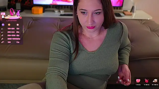 Snapshot of pawg_queen chatting on 19, 10, 2025 pawg queen online show from 19, 10, 2025