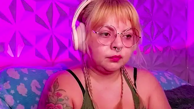 Satyn doll online show from 5, 10, 2025