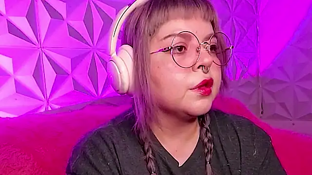 Satyn doll online show from 2, 11, 2025