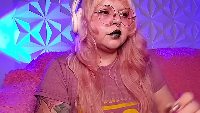 Satyn doll online show from 6, 5, 2026