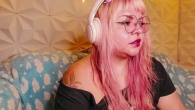 Snapshot of Satyn_doll chatting on 6, 6, 2026 Satyn doll online show from 6, 6, 2026