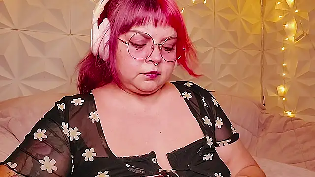 Satyn doll online show from 19, 7, 2026