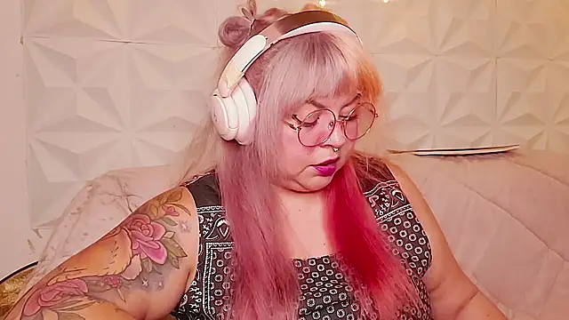 Satyn doll online show from 29, 7, 2026