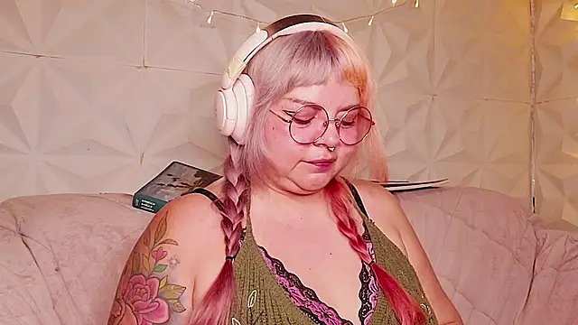 Satyn doll online show from 1, 8, 2026