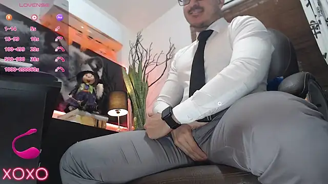 Snapshot of randyluke chatting on 12, 10, 2025 randyluke online show from 12, 10, 2025