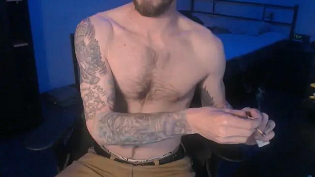 SexxxyLouis online show from 5, 3, 2025