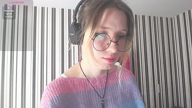  Hanna Moon  online show from 19, 12, 2024