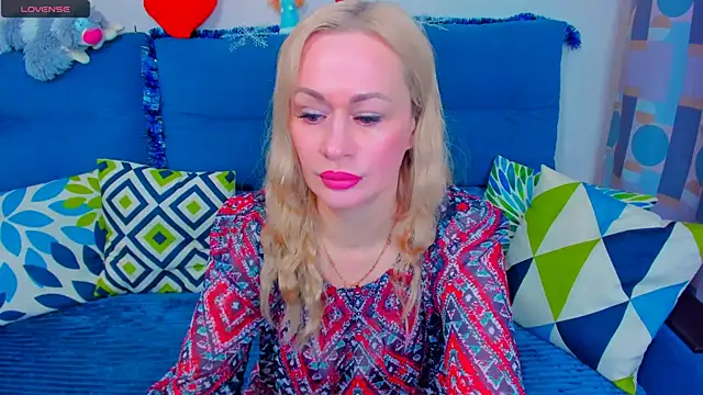 EllenMoore online show from 25, 12, 2024