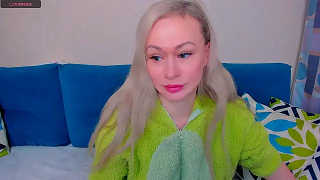 EllenMoore online show from 3, 10, 2025