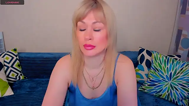 EllenMoore online show from 9, 5, 2026