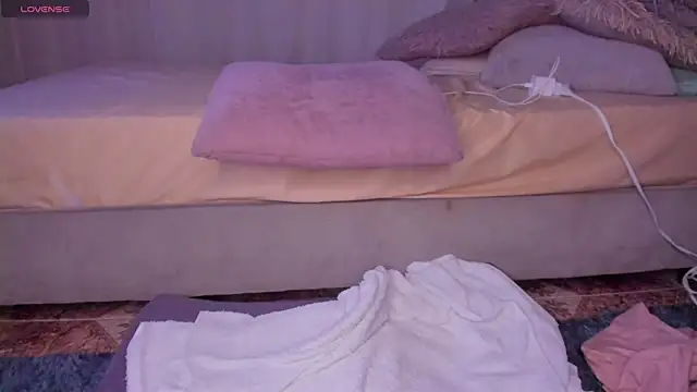 Snapshot of Secret_chells chatting on 23, 1, 2025 Secret chells online show from 23, 1, 2025