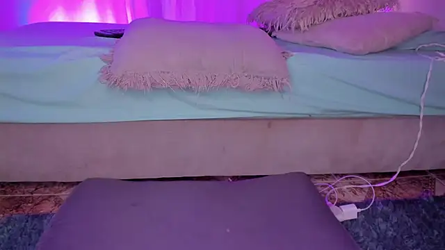 Snapshot of Secret_chells chatting on 11, 2, 2025 Secret chells online show from 11, 2, 2025