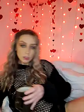 Snapshot of LilyOrion chatting on 4, 2, 2025 LilyOrion online show from 4, 2, 2025