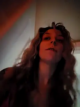 Snapshot of LilyOrion chatting on 10, 2, 2025 LilyOrion online show from 10, 2, 2025